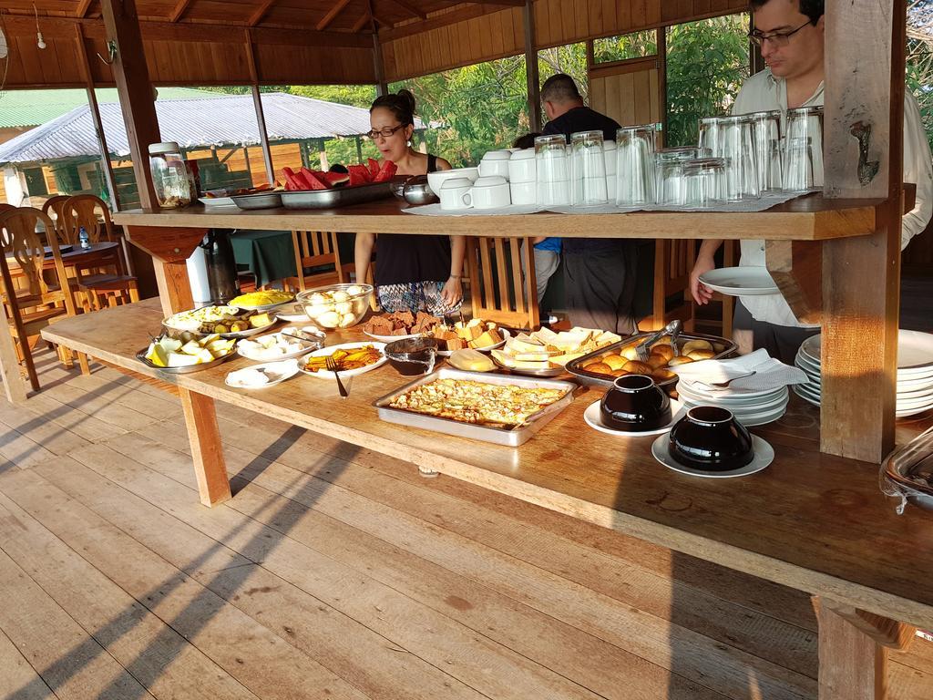 Amazon Arowana Lodge Careiro Bagian luar foto