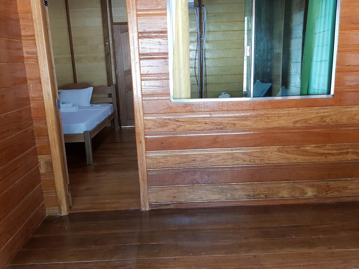 Amazon Arowana Lodge Careiro Bagian luar foto